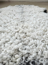 Ladda upp bild till gallerivisning, Lammskinn nr 25
